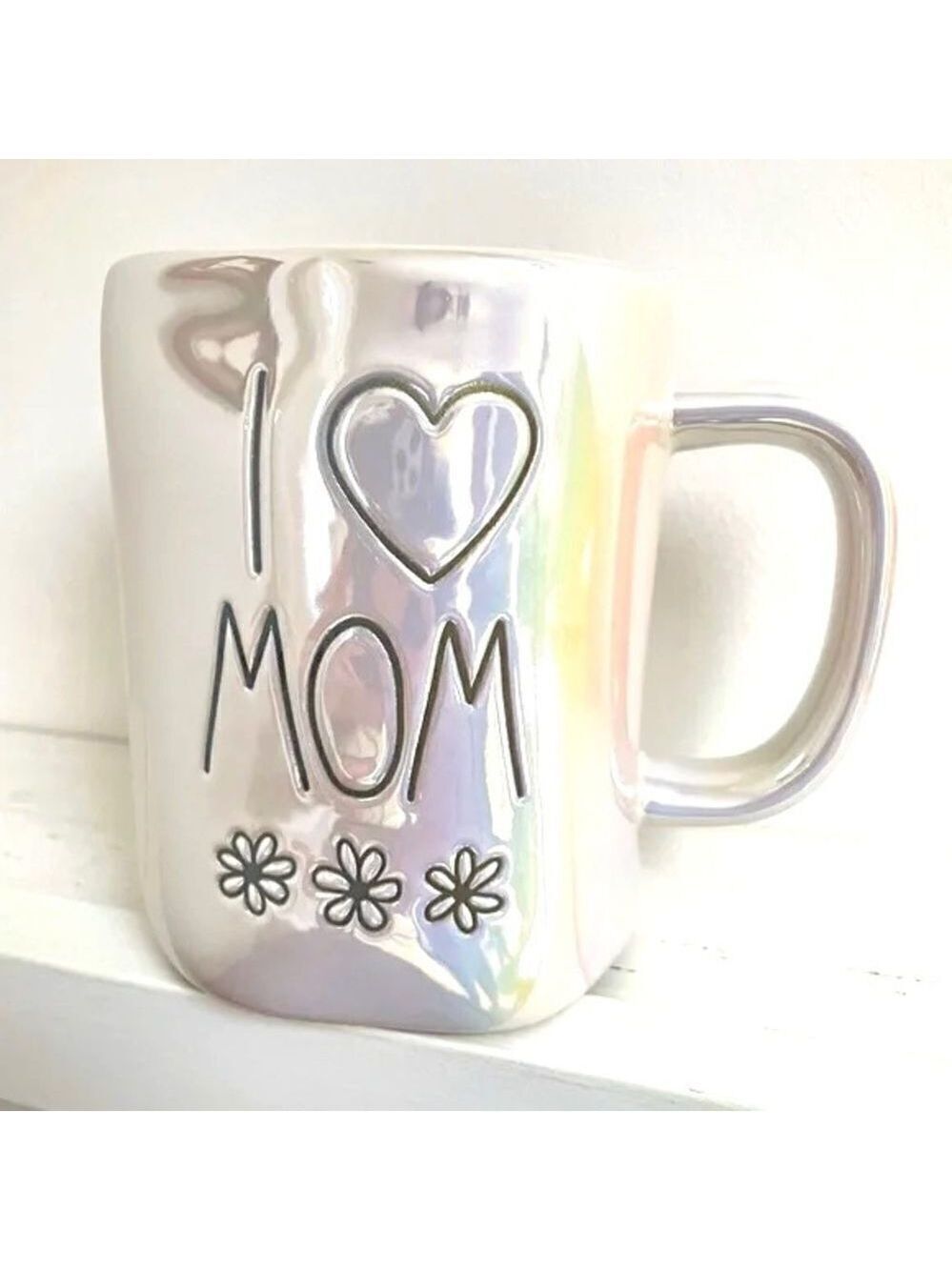 NWT Rae Dunn White Iridescent I Love Mom Flowers Best Mother’s Day Gift New